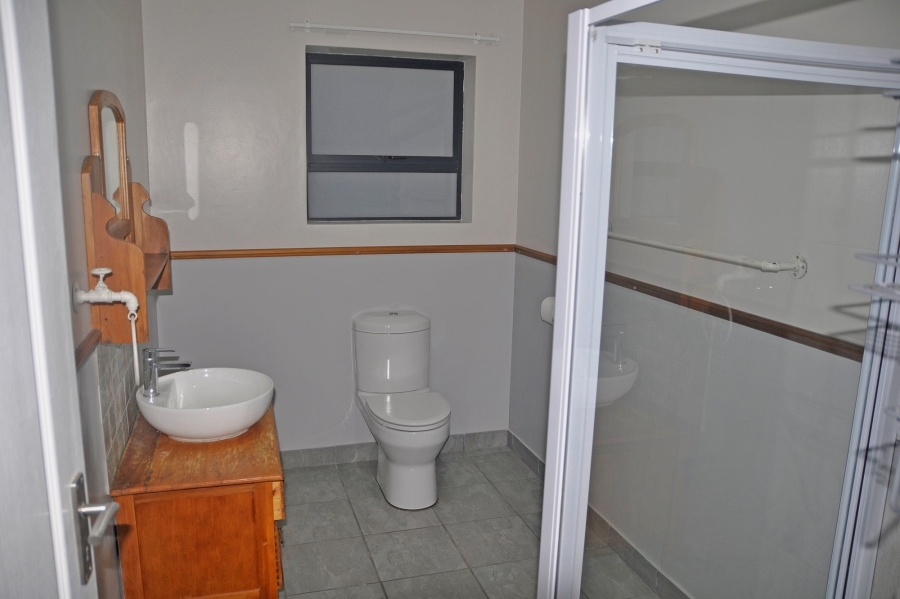 5 Bedroom Property for Sale in Reebok Western Cape